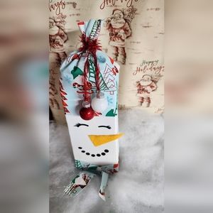Snowman/Snowwoman Christmas Decor